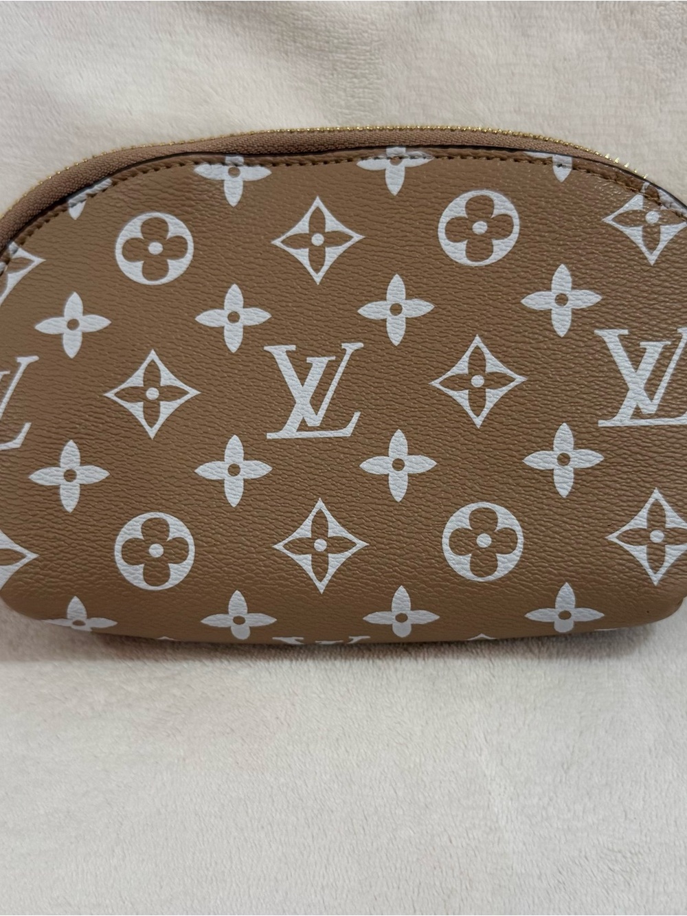 New Designer Inspired Beige Monogram Crossbody w/ chain
